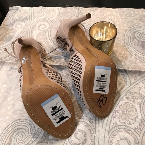 Vince Camuto NWB Vasha Heels S/9 - Picture 6 of 8